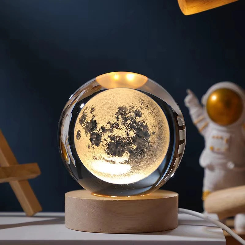 Bola de Cristal 3D do Sistema Solar 6cm – Luminária LED USB com Planeta Saturno • Esfera de Vidro Decorativa • Luz Atmosférica para Quarto